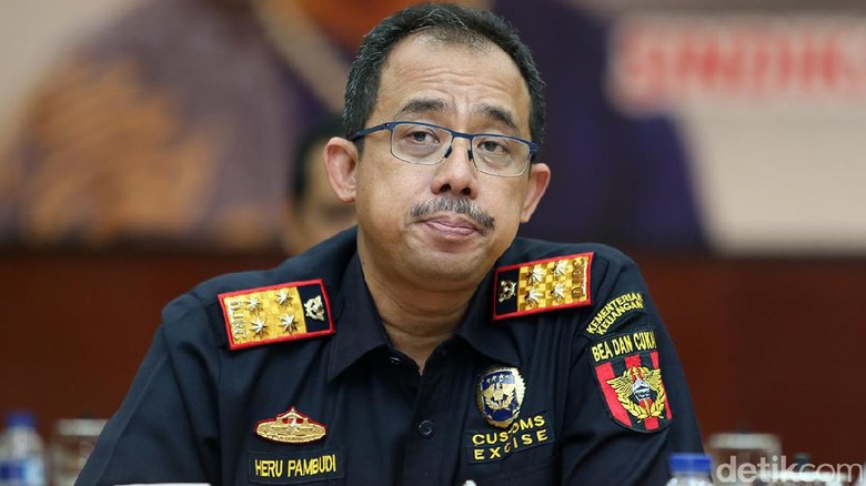 Kemenkeu Bakal Kaji Usulan Pangkas Bea Masuk Kendaraan Jadi 5% Kemenkeu Bakal Kaji Usulan Pangkas Bea Masuk Kendaraan Jadi 5%