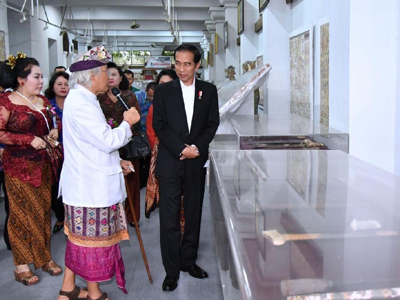 Jokowi Heran Kebiasaan Minum Jamunya Diketahui I Nyoman Gunarsa Jokowi Heran Kebiasaan Minum Jamunya Diketahui I Nyoman Gunarsa