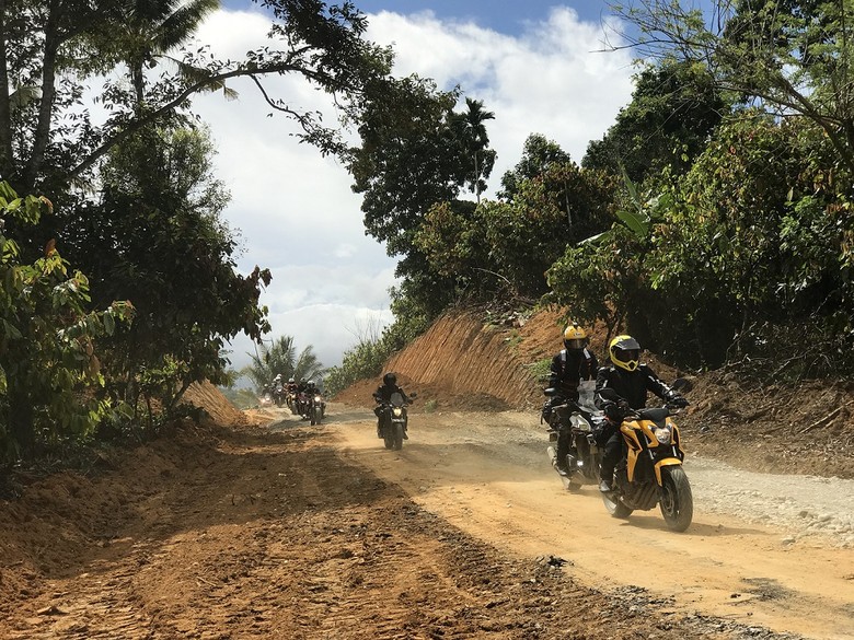 Moge Honda Tuntas Jelajahi Bumi Sulawesi Moge Honda Tuntas Jelajahi Bumi Sulawesi