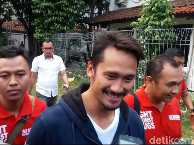 Polisi Observasi Tora Sudiro Selama Rehabilitasi 2 Minggu di RSKO Polisi Observasi Tora Sudiro Selama Rehabilitasi 2 Minggu di RSKO