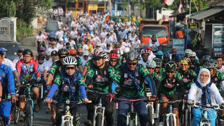 Menpora Ikut Gowes Pesona Nusantara di Lebak Menpora Ikut Gowes Pesona Nusantara di Lebak