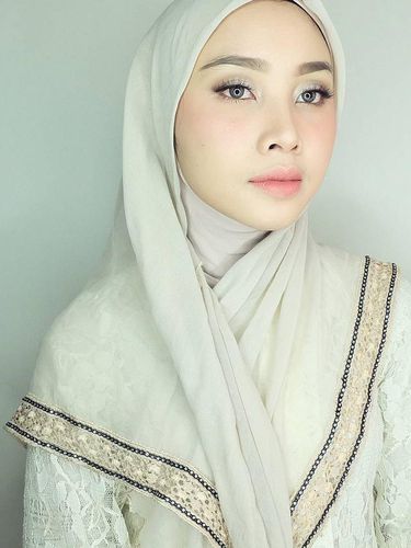 Yuk, Kenalan dengan 10 Vlogger Hijab Cantik yang Populer di Indonesia