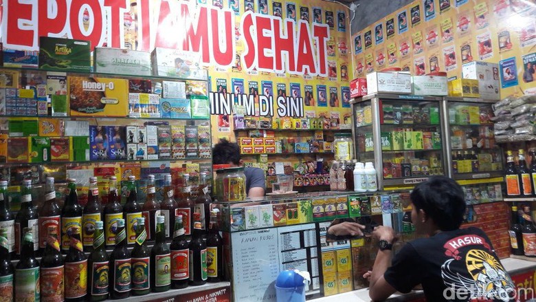 Nyonya Meneer Pailit, Jamu Tradisional Sudah Kurang Peminat? Nyonya Meneer Pailit, Jamu Tradisional Sudah Kurang Peminat?