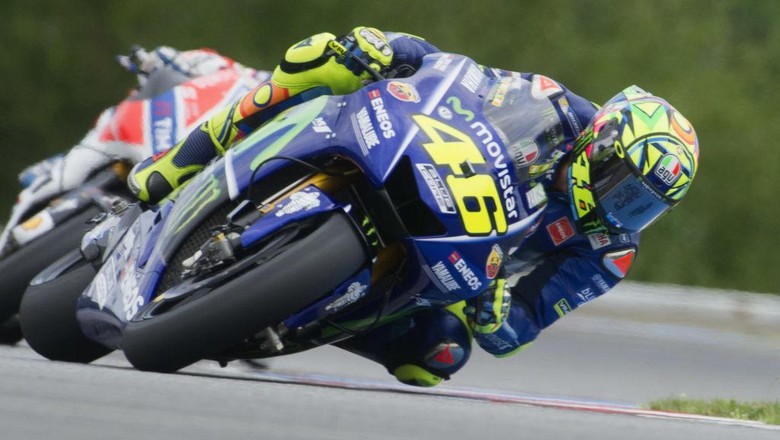 Rossi Akui Tak Oke dalam Balapan Flag to Flag Rossi Akui Tak Oke dalam Balapan Flag to Flag
