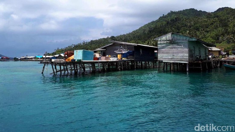 Susi Gandeng Jepang Kembangkan Pusat Bisnis Ikan Natuna Susi Gandeng Jepang Kembangkan Pusat Bisnis Ikan Natuna