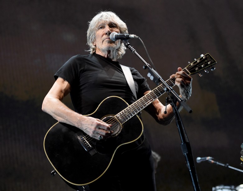 Dikritik karena Anti-Trump, Bassist Pink Floyd: Nonton Saja Kardashians! Dikritik karena Anti-Trump, Bassist Pink Floyd: Nonton Saja Kardashians!
