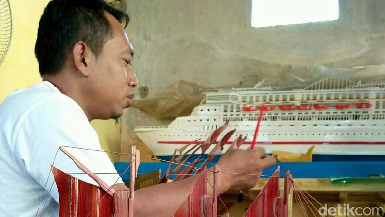 Berawal dari Hobi, Miniatur Kapal Buatan Kasdono Kini Hasilkan Uang Berawal dari Hobi, Miniatur Kapal Buatan Kasdono Kini Hasilkan Uang