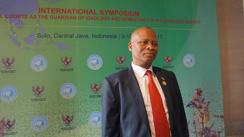 Presiden MK Se-Afrika Ingin Belajar Demokrasi ke Indonesia Presiden MK Se-Afrika Ingin Belajar Demokrasi ke Indonesia