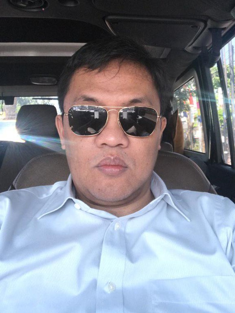Habiburokhman Selfie: Ini Bukan Wajah Diktator, tapi Foto Model Habiburokhman Selfie: Ini Bukan Wajah Diktator, tapi Foto Model