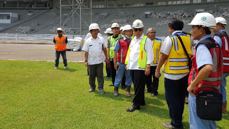 Menteri PUPR Basuki Sidak Renovasi SUGBK dan Kawasan Kolam Renang Menteri PUPR Basuki Sidak Renovasi SUGBK dan Kawasan Kolam Renang