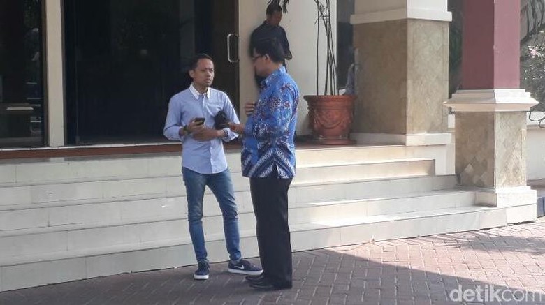 Temui Kajari Jakpus, Acho Minta Pelimpahan Berkas Tunggu Mediasi Temui Kajari Jakpus, Acho Minta Pelimpahan Berkas Tunggu Mediasi