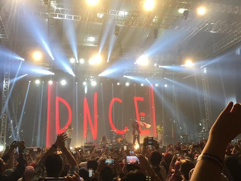Jangan Sedih, DNCE Janji Bakal Kembali Jangan Sedih, DNCE Janji Bakal Kembali