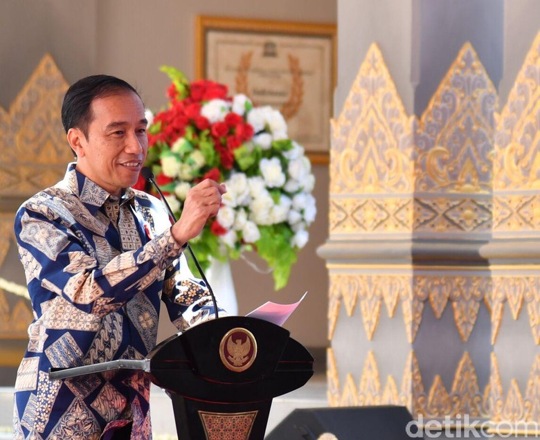 Soal Media Sosial, Jokowi: Kalau Sampaikan yang Positif, Boleh Soal Media Sosial, Jokowi: Kalau Sampaikan yang Positif, Boleh