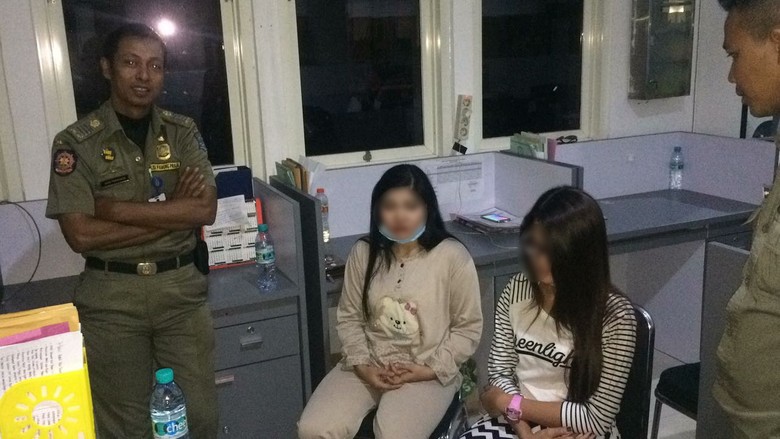 Dua Spa di Surabaya Dirazia, Dua Terapis Positif Narkoba Dua Spa di Surabaya Dirazia, Dua Terapis Positif Narkoba