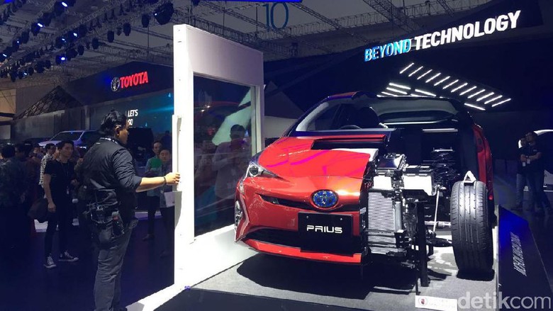 Setelah LCGC, Mobil Hybrid dan Listrik Siap Hadir di Indonesia Setelah LCGC, Mobil Hybrid dan Listrik Siap Hadir di Indonesia