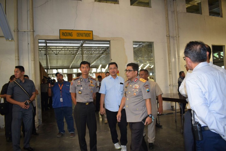 Kunjungi Pabrik Mebel, Kapolda Jatim Minta Manajemen Patuhi Hukum Kunjungi Pabrik Mebel, Kapolda Jatim Minta Manajemen Patuhi Hukum