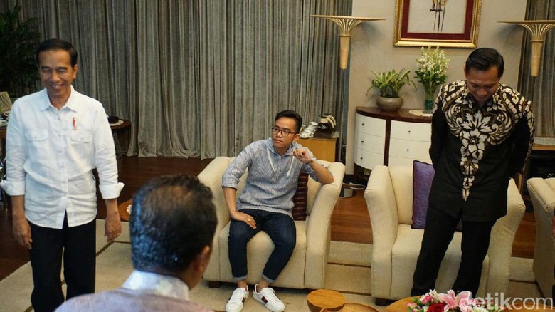 Tak Penuhi Undangan AHY, ke Mana Jokowi? Tak Penuhi Undangan AHY, ke Mana Jokowi?