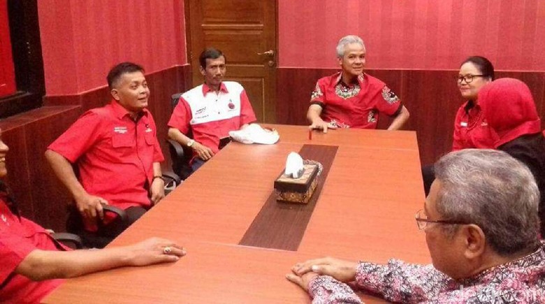 19 Orang Resmi Daftar Cagub-Cawagub Jateng lewat PDIP 19 Orang Resmi Daftar Cagub-Cawagub Jateng lewat PDIP