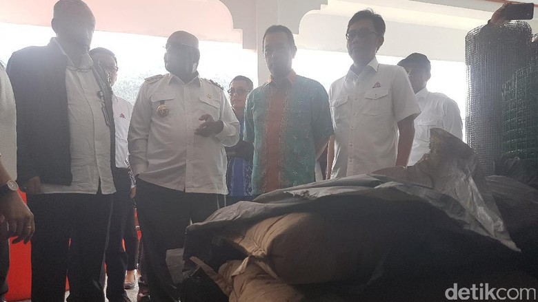 Hore!! Harga Semen di Papua Turun dari Rp 2 Juta Jadi Rp 500 Ribu Hore!! Harga Semen di Papua Turun dari Rp 2 Juta Jadi Rp 500 Ribu