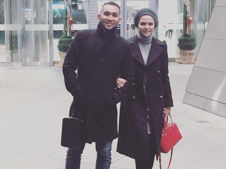 Digugat Cerai Enji Eks Ayu Ting Ting, Rosmanizar Tegang Digugat Cerai Enji Eks Ayu Ting Ting, Rosmanizar Tegang