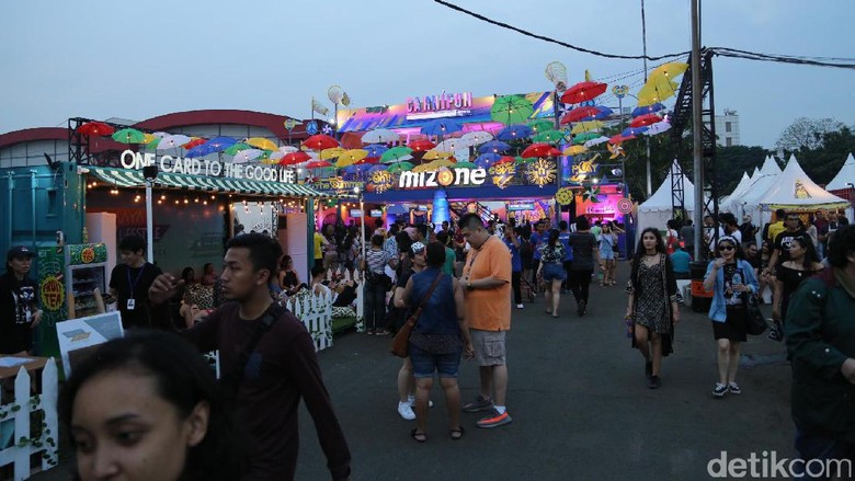 We The Fest 2017 Hari Kedua Dibuka We The Fest 2017 Hari Kedua Dibuka