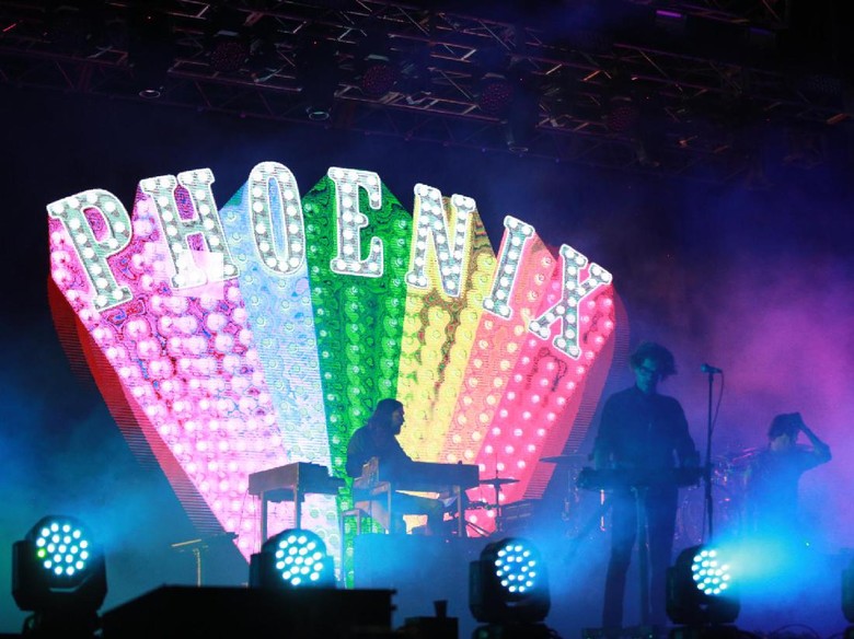 Tersihir Phoenix di We The Fest 2017 Tersihir Phoenix di We The Fest 2017