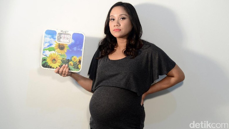 Ilustrasi obesitas pada ibu hamil tingkatkan risiko cacat lahir pada bayi/ Foto: Ari Saputra Ilustrasi obesitas pada ibu hamil tingkatkan risiko cacat lahir pada bayi/ Foto: Ari Saputra