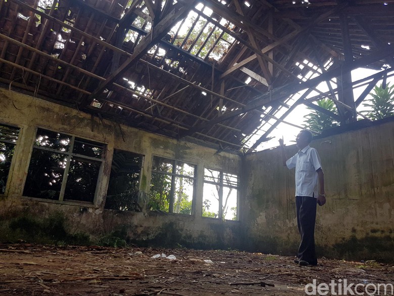 Melihat Kondisi Kelas untuk Bocah SR yang Tewas di Sekolah Melihat Kondisi Kelas untuk Bocah SR yang Tewas di Sekolah