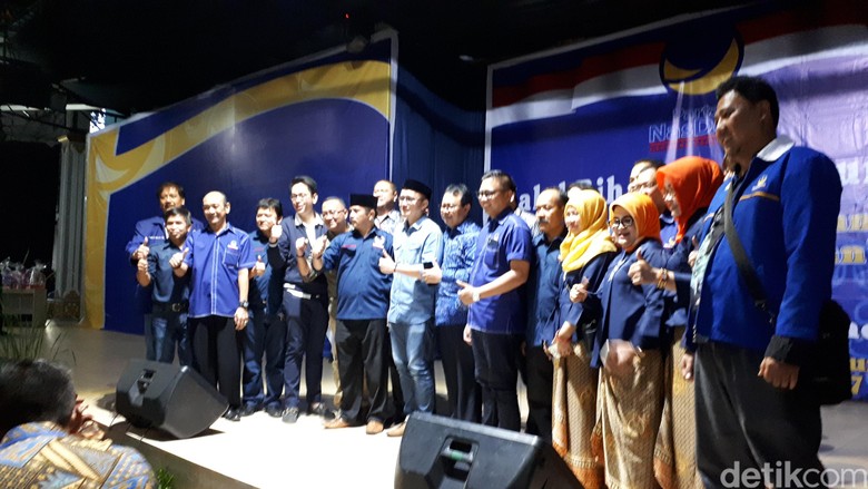 NasDem Umumkan 6 Orang yang Lolos Penjaringan Pilwalkot Bandung NasDem Umumkan 6 Orang yang Lolos Penjaringan Pilwalkot Bandung