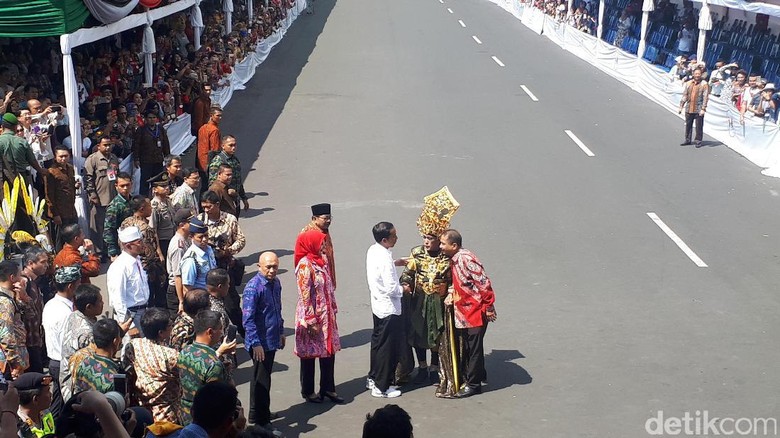 Jokowi dalam Jember Fashion Carnaval (Afif/detikTravel) Jokowi dalam Jember Fashion Carnaval (Afif/detikTravel)