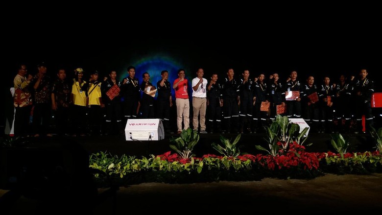 Cerita 17 Orang Banting Tulang Demi Air Mancur Menari di Monas Cerita 17 Orang Banting Tulang Demi Air Mancur Menari di Monas