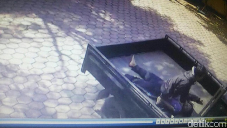 Hasil Autopsi, Tidak Ada Tanda Kekerasan di Tubuh Riko Hasil Autopsi, Tidak Ada Tanda Kekerasan di Tubuh Riko