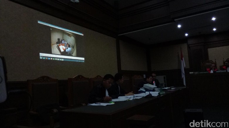 Jaksa KPK Putar Rekaman Pemeriksaan Miryam Haryani Jaksa KPK Putar Rekaman Pemeriksaan Miryam Haryani