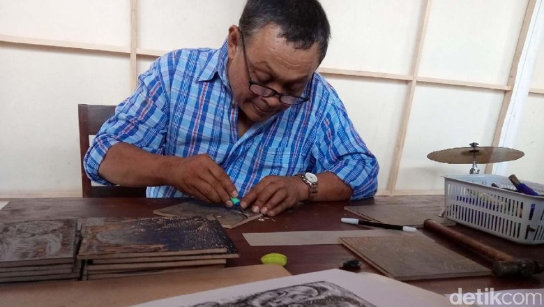 Pameran Grafis Bonaventura Gunawan dan 5 Juta Cukilan Kayunya Pameran Grafis Bonaventura Gunawan dan 5 Juta Cukilan Kayunya