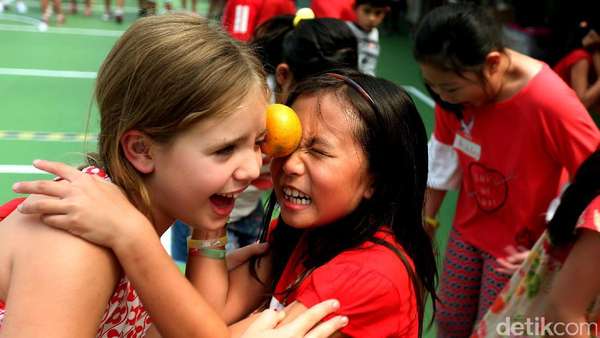 Anak Kalah Lomba 17 Agustus Tapi Ingin Hadiah, Begini Menyikapinya Anak Kalah Lomba 17 Agustus Tapi Ingin Hadiah, Begini Menyikapinya