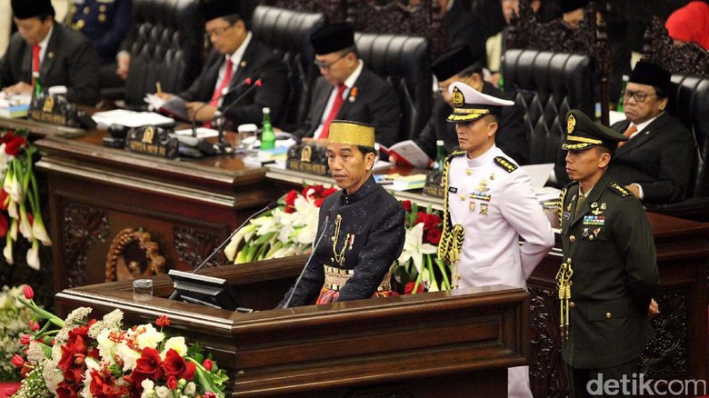Jokowi: Korupsi Menggerogoti Uang Rakyat Jokowi: Korupsi Menggerogoti Uang Rakyat