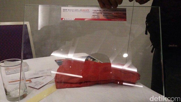 Pelindung Kaca Bisa Lindungi dari Percikan Kerikil Sampai Sinar UV Pelindung Kaca Bisa Lindungi dari Percikan Kerikil Sampai Sinar UV