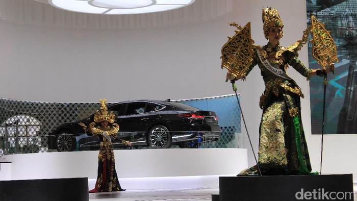 Lenggok Puteri Indonesia Kenalkan Budaya Indonesia Lenggok Puteri Indonesia Kenalkan Budaya Indonesia
