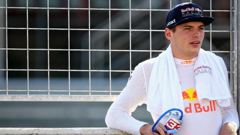 Verstappen Diyakini Takkan Gabung Ferrari atau Mercedes Verstappen Diyakini Takkan Gabung Ferrari atau Mercedes