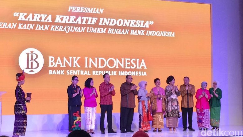 Iriana Jokowi Resmikan Pameran Karya Kreatif Indonesia Iriana Jokowi Resmikan Pameran Karya Kreatif Indonesia
