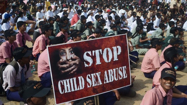 Bocah 10 Tahun Korban Pemerkosaan di India Lahirkan Bayinya Bocah 10 Tahun Korban Pemerkosaan di India Lahirkan Bayinya