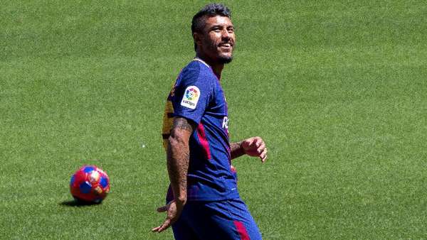 Paulinho Siap Jawab Keraguan di Barca Paulinho Siap Jawab Keraguan di Barca