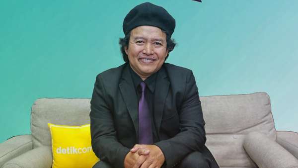 Mau Dapat Novel Sirkus Pohon Plus Tanda Tangan Andrea Hirata? Mau Dapat Novel Sirkus Pohon Plus Tanda Tangan Andrea Hirata?
