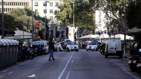 Teror di Barcelona, Madrid dan Klub-Klub Eropa Sampaikan Dukacita Teror di Barcelona, Madrid dan Klub-Klub Eropa Sampaikan Dukacita