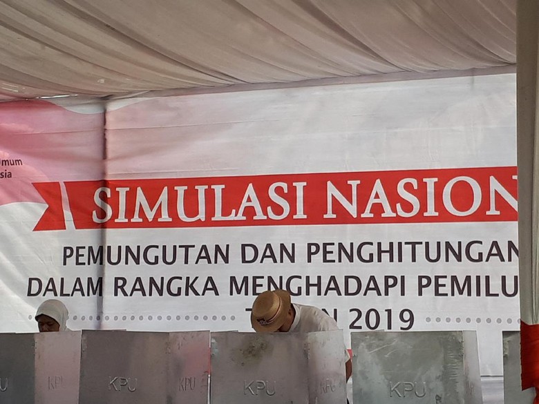 KPU Simulasi Pemungutan dan Penghitungan Suara untuk Pemilu 2019 KPU Simulasi Pemungutan dan Penghitungan Suara untuk Pemilu 2019