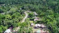 Senangnya Warga Desa Ampas di Papua Tak Lagi Gelap Gulita Senangnya Warga Desa Ampas di Papua Tak Lagi Gelap Gulita