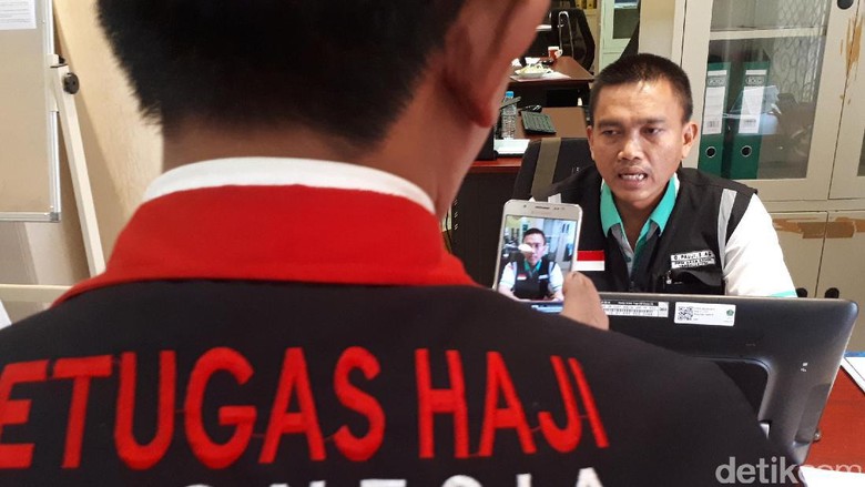 Untaian Doa hingga Uang Rp 11 Juta Tercecer di Nabawi dan Hotel Untaian Doa hingga Uang Rp 11 Juta Tercecer di Nabawi dan Hotel