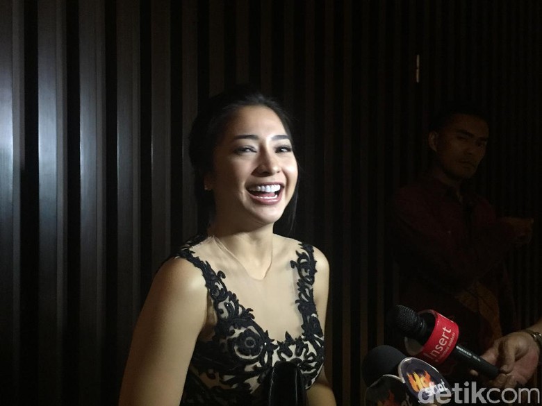 Gandeng Kekasih ke Undangan, Nikita Willy Ogah Ditanya-tanya Gandeng Kekasih ke Undangan, Nikita Willy Ogah Ditanya-tanya
