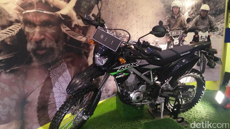 Wah, Ada Replika Motor Jokowi saat Arungi Papua Wah, Ada Replika Motor Jokowi saat Arungi Papua