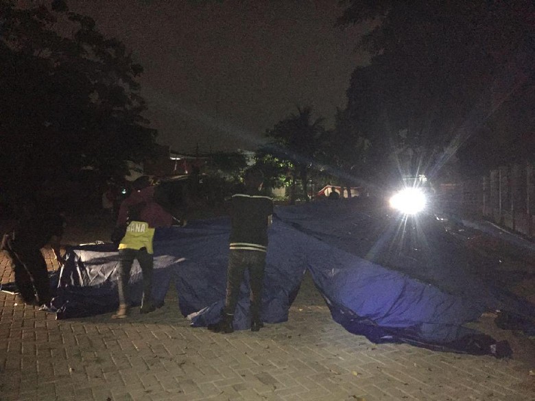 Korban Kebakaran di Kebayoran lama Diungsikan ke Tenda Darurat Korban Kebakaran di Kebayoran lama Diungsikan ke Tenda Darurat